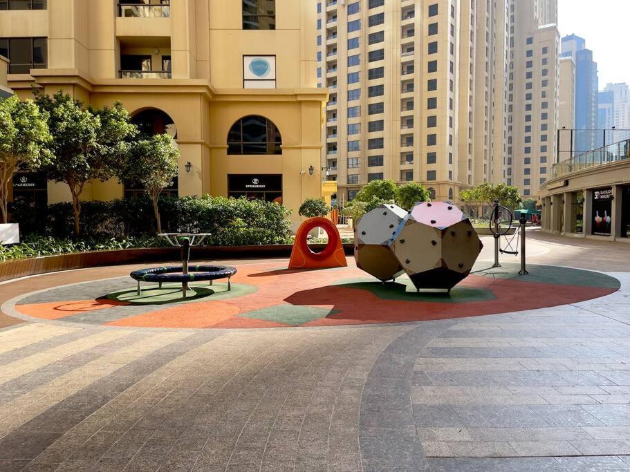 Leen Homes-Jbr -Spacious 4 Bedroom Apartment ดูไบ ภายนอก รูปภาพ