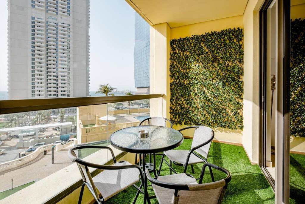 Leen Homes-Jbr -Spacious 4 Bedroom Apartment ดูไบ ภายนอก รูปภาพ