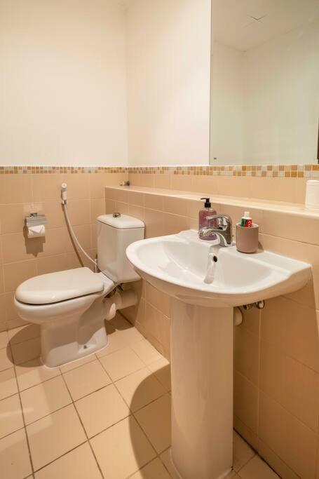 Leen Homes-Jbr -Spacious 4 Bedroom Apartment ดูไบ ภายนอก รูปภาพ