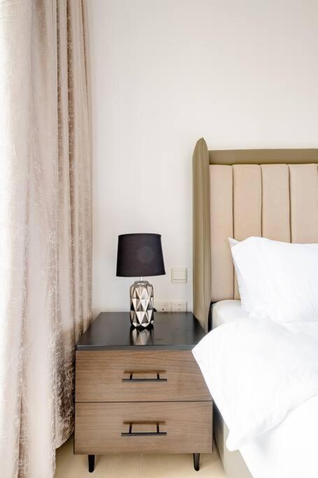 Leen Homes-Jbr -Spacious 4 Bedroom Apartment ดูไบ ภายนอก รูปภาพ